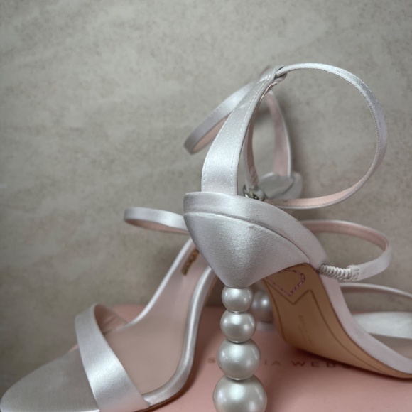 Sophia Webster Rosalind Pearl Satin Sculptured Heel Sandals - Picture 7 of 7